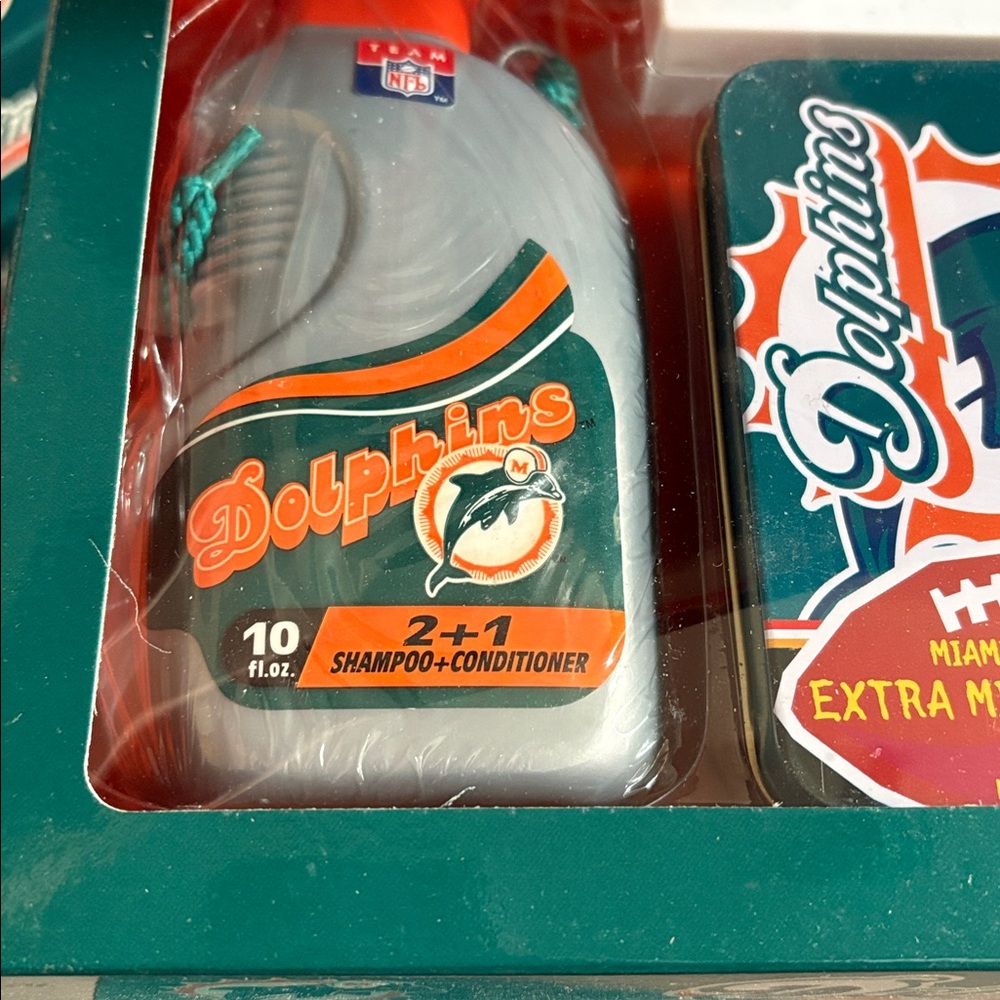$$SALE$$ Vintage Miami Dolphins NFL Body Care Gift Pack *Shampoo/Conditioner*